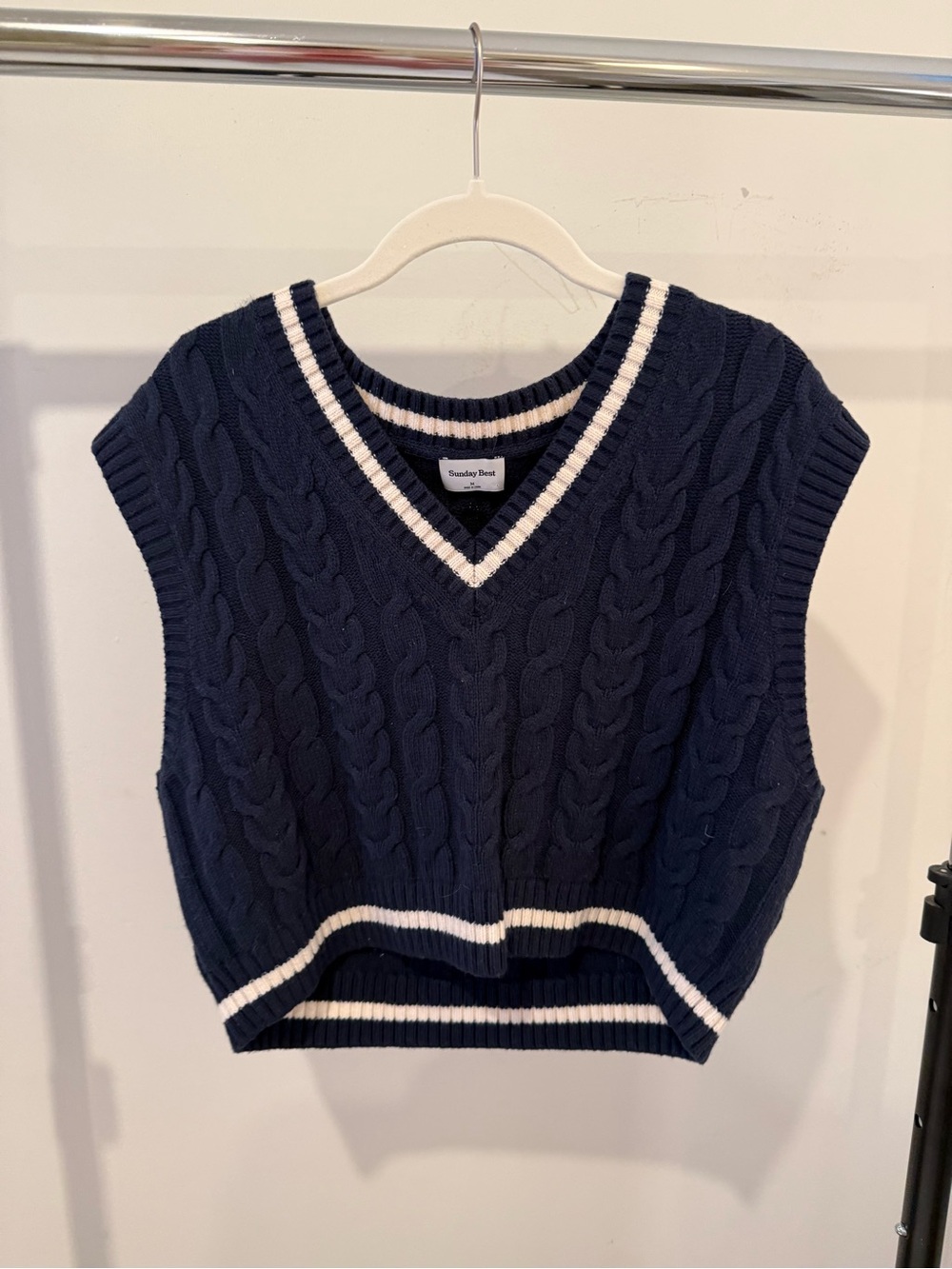 Aritzia Sunday Best Women's Navy Cable-Knit V-Neck Sweater Vest
